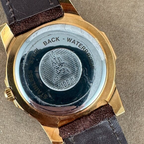 Spectacular Breil Italian Watch with Date Analog Stainless Steel Watch - Picture 5 of 9